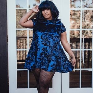 The Pretty Cult Dark Blue Velvet Stevie Dress with black rose detail